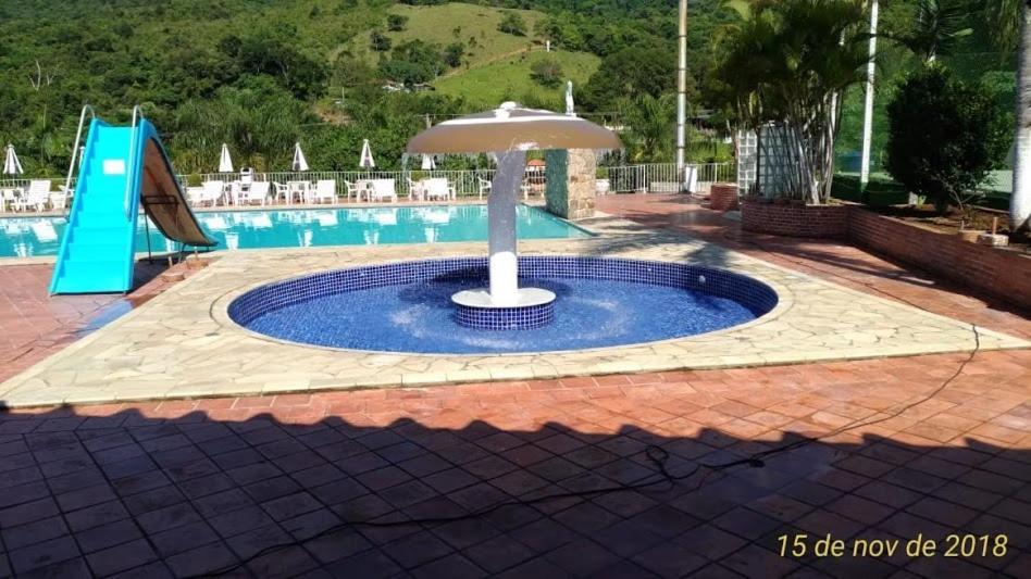 Апарт отель Flat Cavalinho Branco Com Piscina Aquecida 11M - 5 Min Da Praca Агуас-ди-Линдоя Экстерьер фото